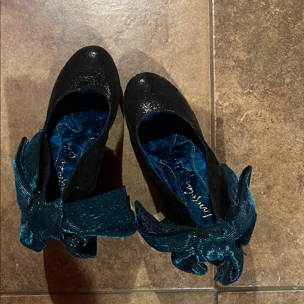 Elegant Black and Teal Women's Shoes